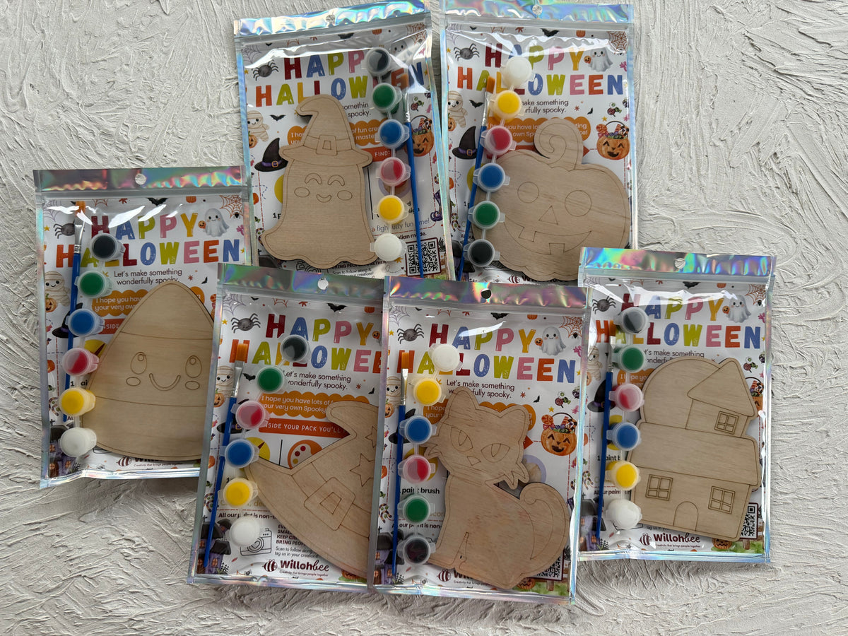 Halloween Wooden Party Favours – Kids Paint Your Own Craft Kits