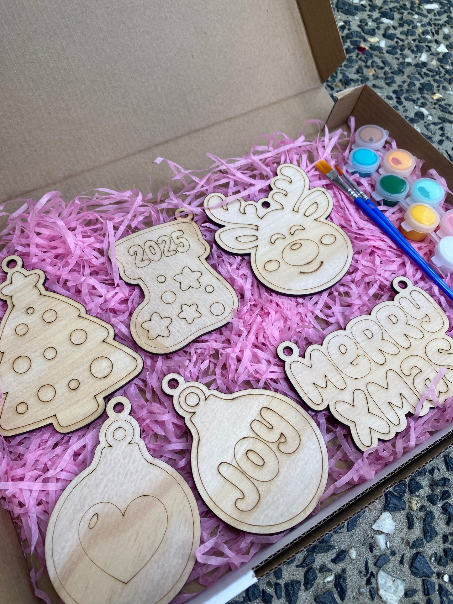 Christmas Ornament Craft Kit: Set of 6 DIY Wooden Decorations