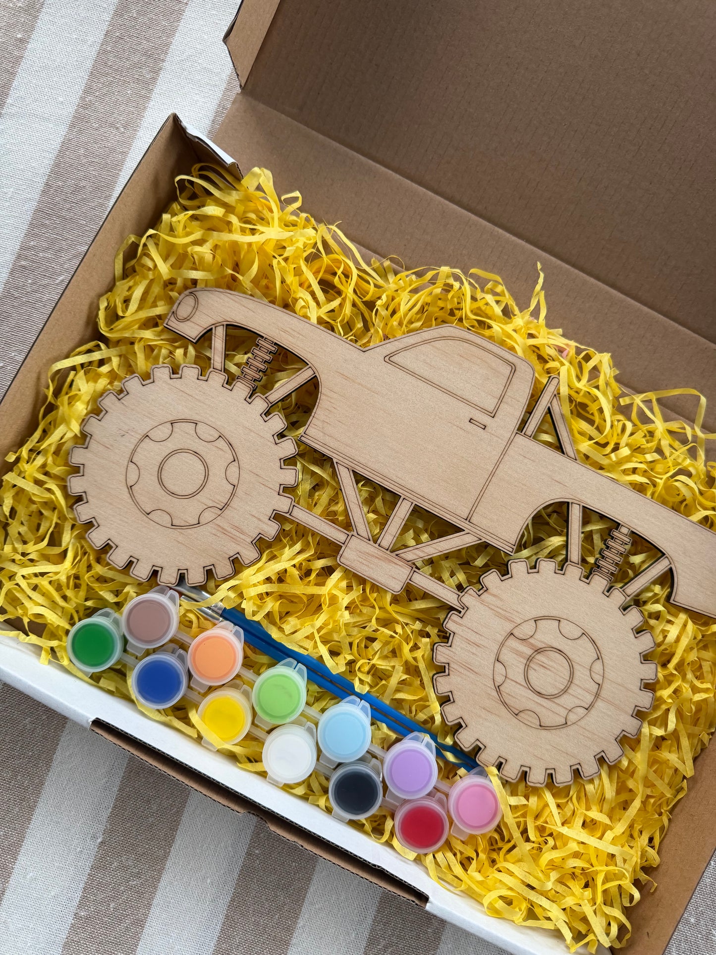 Monster Truck Wooden Painting Kit