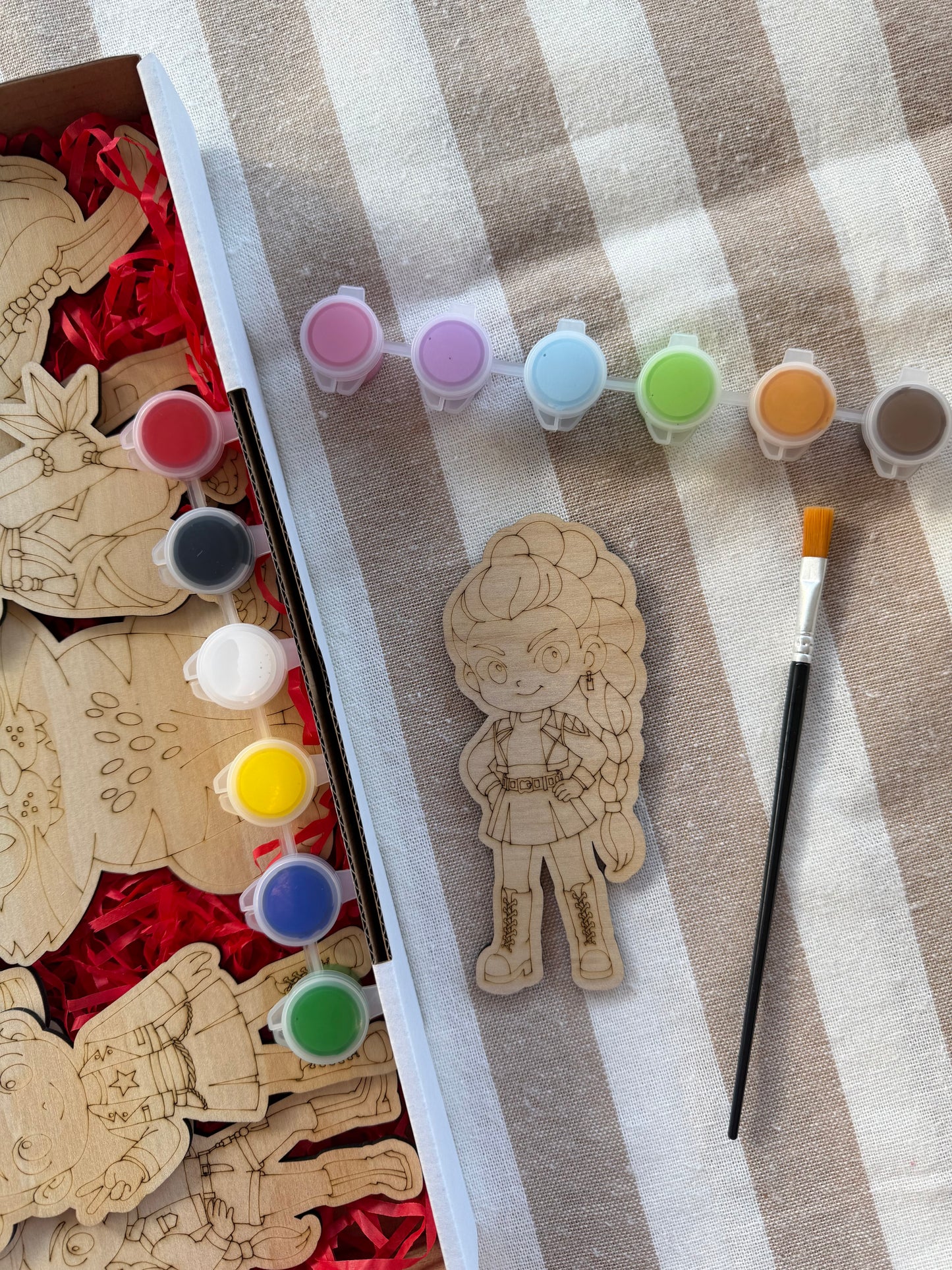 Hunter’s Inspired Kit: DIY Wooden Character Painting Set