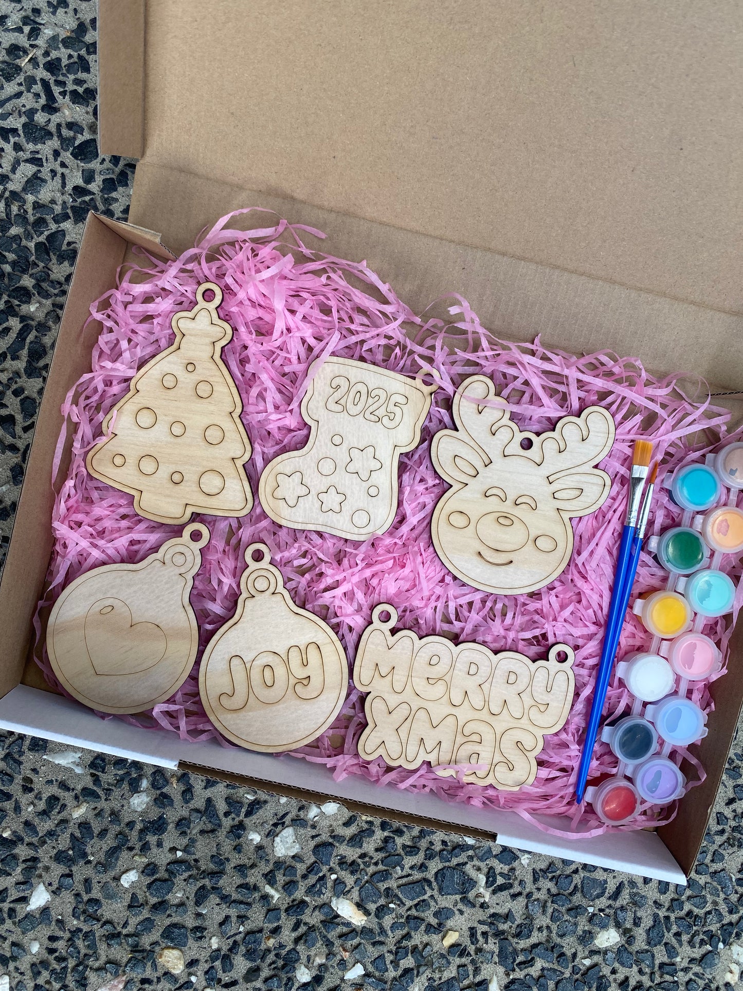 Christmas Ornament Craft Kit: Set of 6 DIY Wooden Decorations
